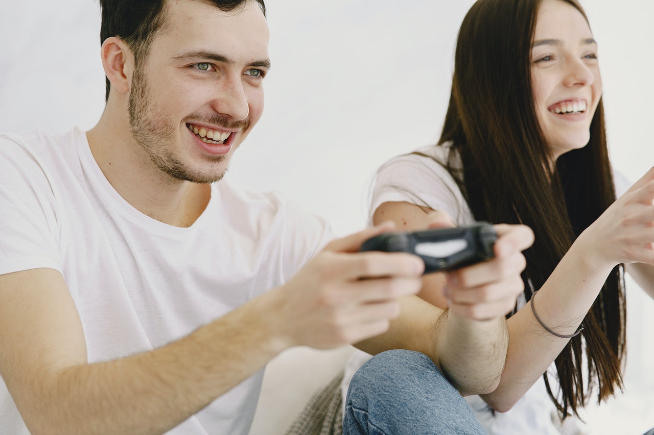 Video Games and Fast Internet: A Love Connection